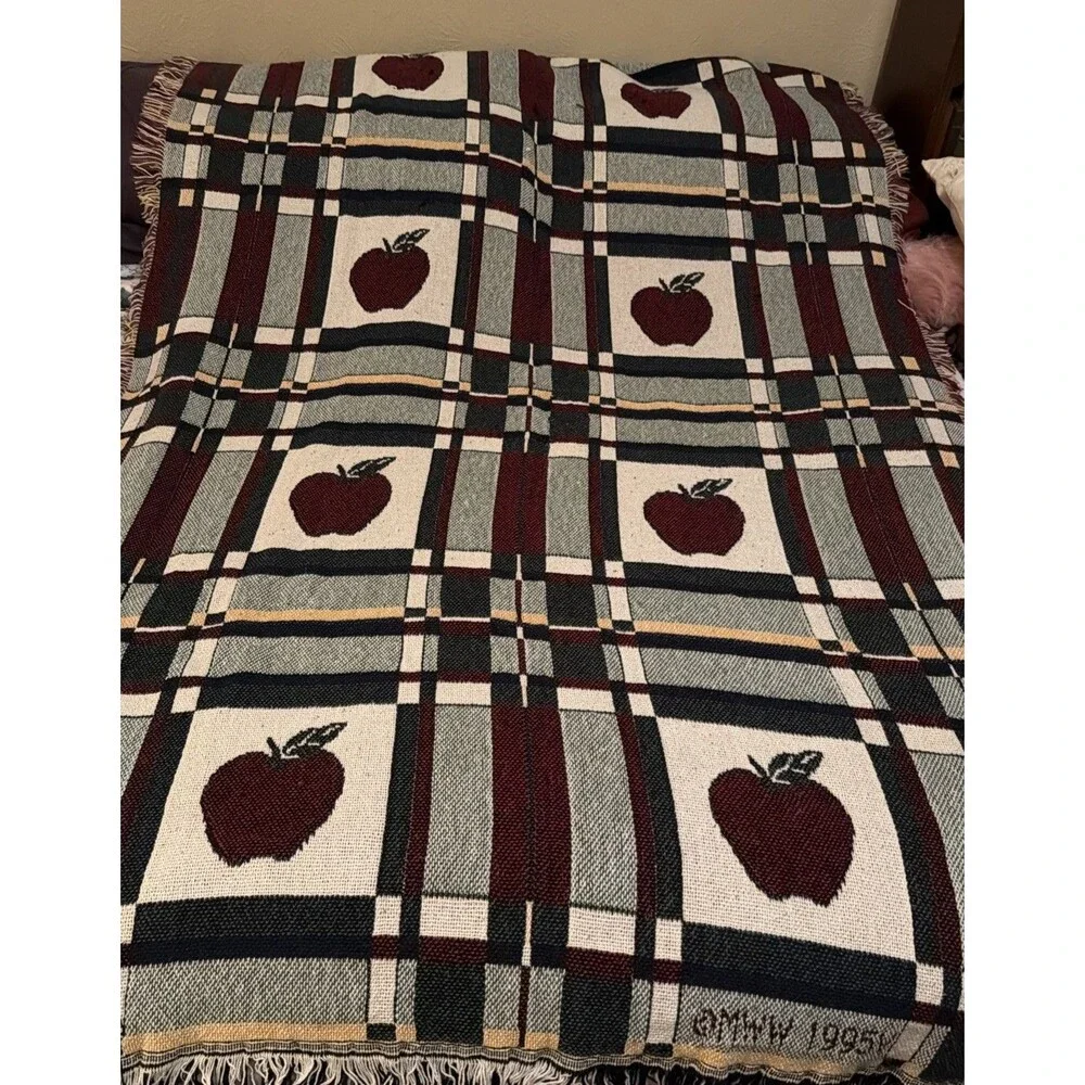 Apple Throw blanket red/green beige 68